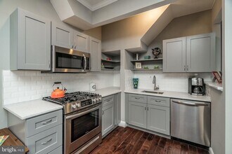 1241 S 18th St in Philadelphia, PA - Building Photo - Building Photo