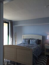 300 S Duval St, Unit 1109 in Tallahassee, FL - Foto de edificio - Building Photo