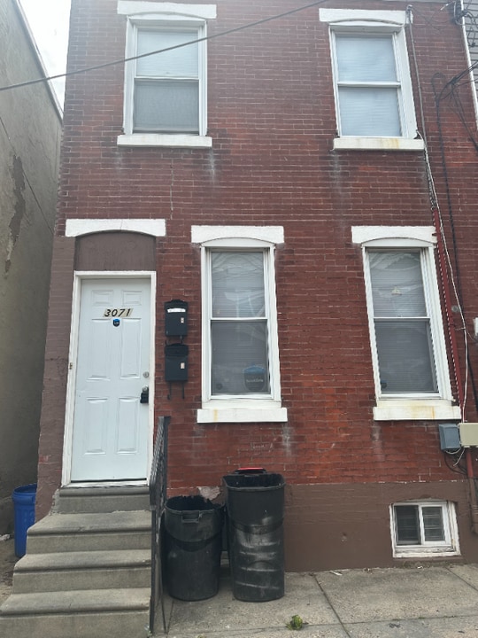 3071 Martha St in Philadelphia, PA - Building Photo