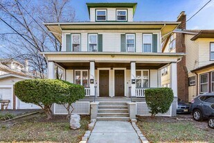 1054 Hunterdon St in Newark, NJ - Building Photo