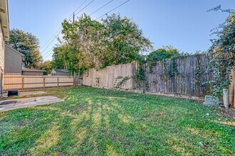 16315 Dounreay Dr in Houston, TX - Building Photo - Building Photo