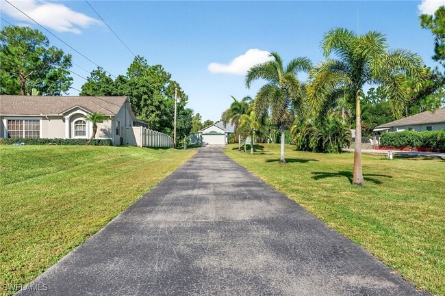 4585 20th St NE in Naples, FL - Building Photo - Building Photo