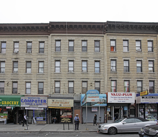 5507 5th Ave in Brooklyn, NY - Foto de edificio - Building Photo