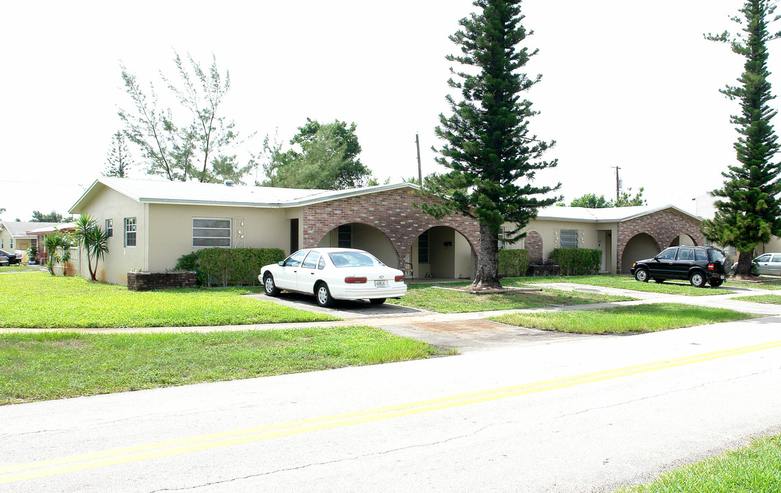 1480 NW 58th Ter in Fort Lauderdale, FL - Building Photo