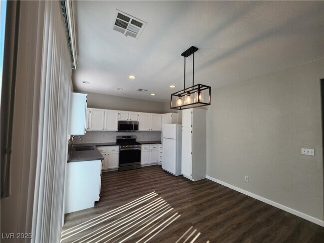 property at 305 Vilberti Ct