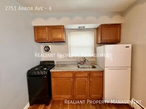 2751 Arbor Ave in Cincinnati, OH - Building Photo - Building Photo