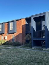 13480 S Thorntree Dr in Houston, TX - Building Photo - Building Photo