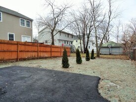 6 Rockwell Ave, Unit 8 in Medford, MA - Building Photo