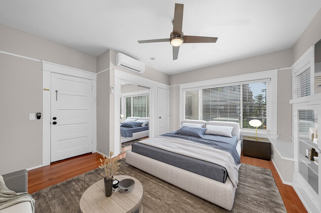 Thorn Collection in San Diego, CA - Building Photo - Building Photo