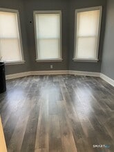 649 Bridgeport Ave in Bridgeport, CT - Building Photo - Building Photo