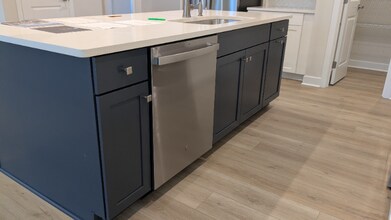 136 Wood Land Ave in Milton, DE - Foto de edificio - Building Photo