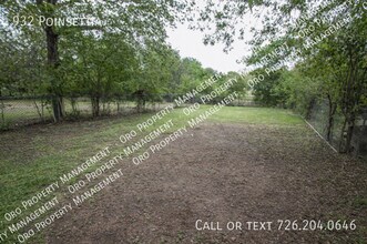 Stylish Family Home Near Downtown in San Antonio, TX - Building Photo - Building Photo