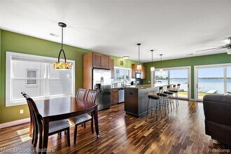 2022 Willow Beach St in Keego Harbor, MI - Building Photo - Building Photo