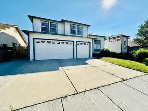 3031 Sky Country Dr in Reno, NV - Building Photo - Building Photo