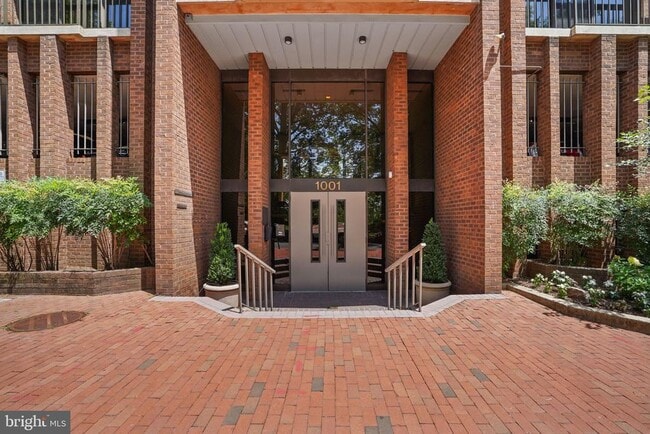 property at 1001 26th St NW