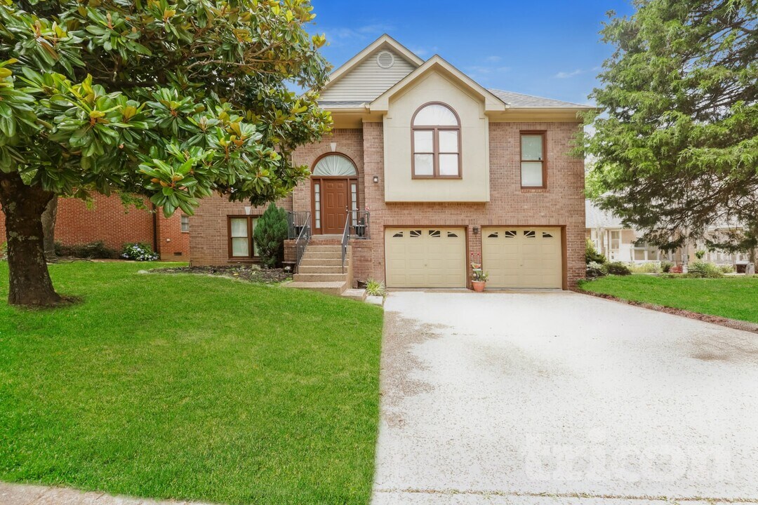 4981 Tulip Grove Ln in Nashville, TN - Building Photo