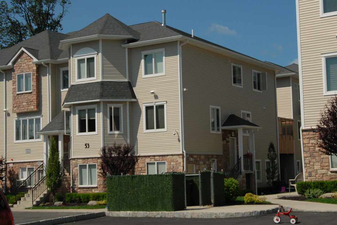 Bluefield Gardens Condominiums in Spring Valley, NY - Building Photo