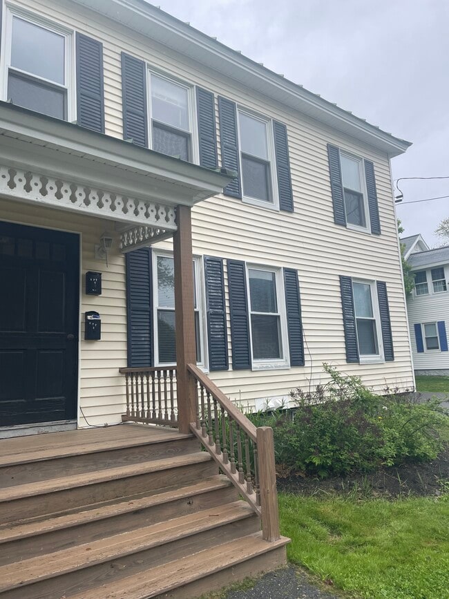 26 Front St, Unit Apartment #2
