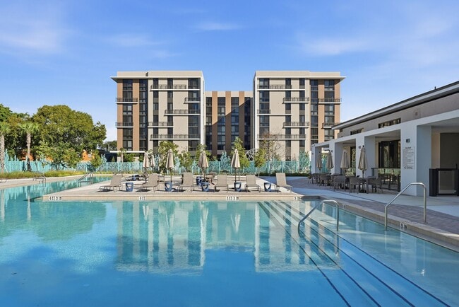 Culmer Place in Miami, FL - Foto de edificio - Building Photo