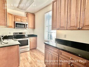 1901 N Rhodes St in Arlington, VA - Building Photo - Building Photo