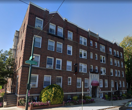 Chester Lynne Apartments in Philadelphia, PA - Building Photo - Interior Photo