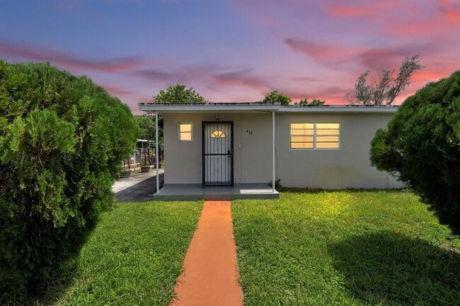 430 NW 133rd St in North Miami, FL - Building Photo - Building Photo