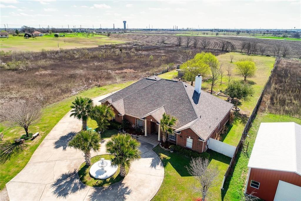 1870 Co Rd 109 in Hutto, TX - Building Photo