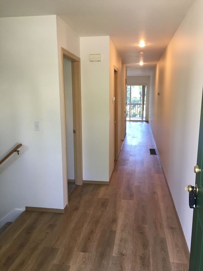 1050 S Westcliff Pl in Spokane, WA - Building Photo - Building Photo