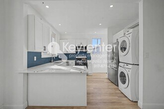 906 Villa Ave in Indianapolis, IN - Building Photo - Building Photo