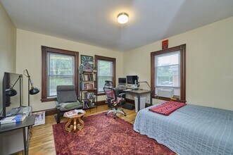 159 Foster St in Boston, MA - Building Photo - Building Photo