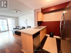 18 Harrison Garden Blvd in Toronto, ON - Building Photo - Building Photo