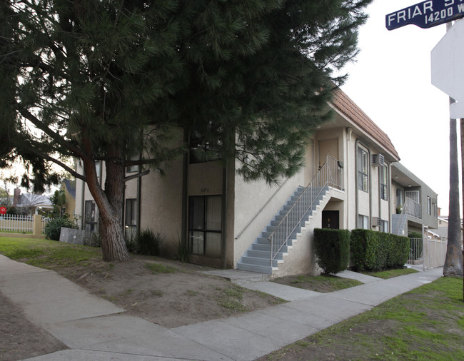 14256 Friar St in Van Nuys, CA - Building Photo - Building Photo