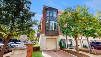 2008 S Calumet Ave in Chicago, IL - Building Photo