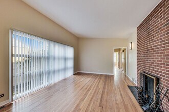 8109 Karlov Ave in Skokie, IL - Building Photo - Building Photo