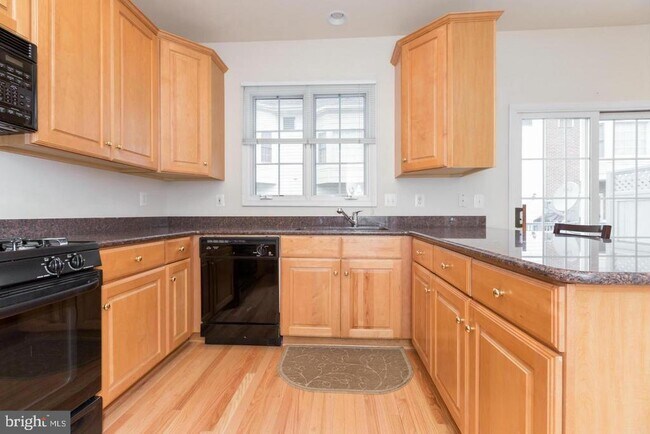 8857 Ashgrove House Ln in Vienna, VA - Building Photo - Building Photo