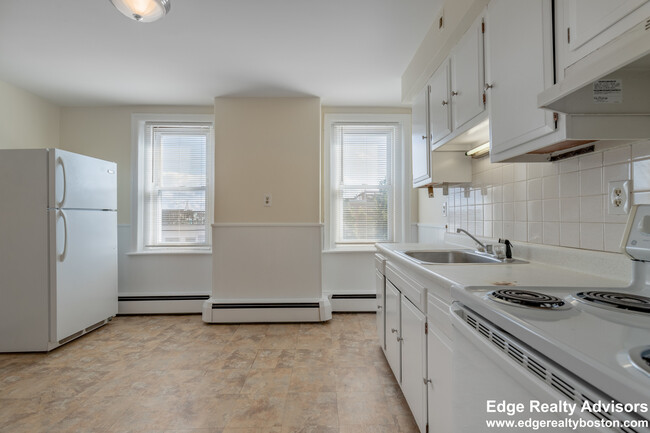 132 Emerson St, Unit 33