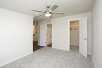 Pine Forest Apartments photo'
