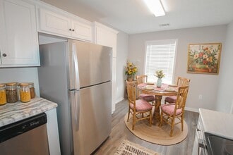 430 Andover Dr in Statesboro, GA - Building Photo - Building Photo