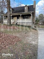 4430 Lost Mountain Dr in Powder Springs, GA - Building Photo