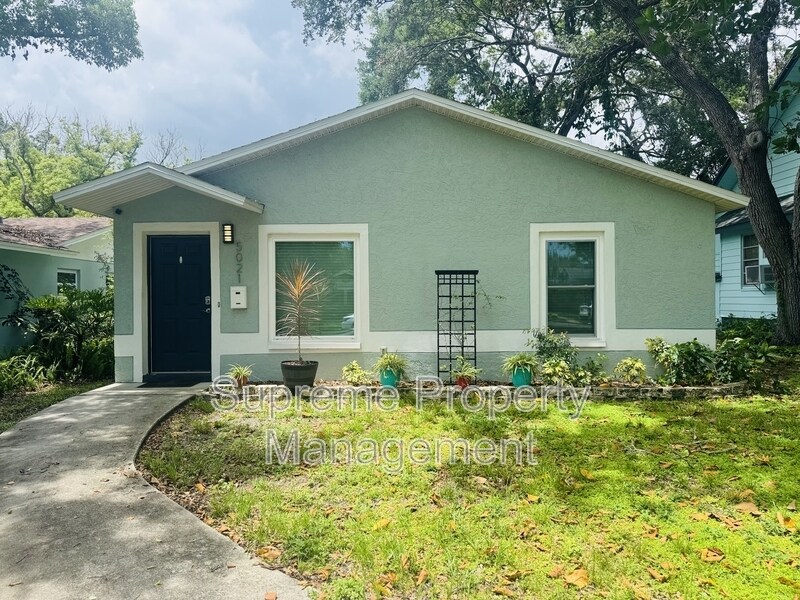 5021 Burlington Ave N in St. Petersburg, FL - Building Photo