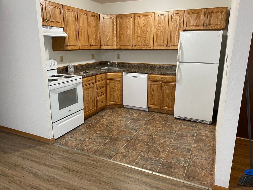 Northland Park Apartments in Sterling, IL - Building Photo