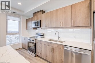 1333 Weber St E in Kitchener, ON - Building Photo - Building Photo