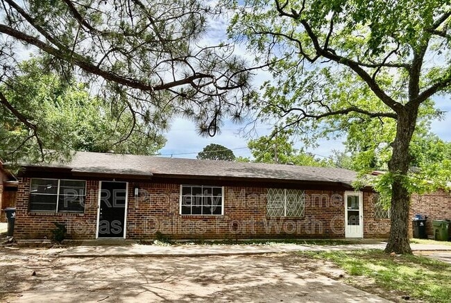409 Cousins Ln