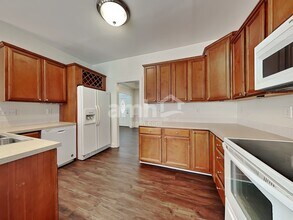 2145 Denise Ln in Winston-Salem, NC - Building Photo - Building Photo