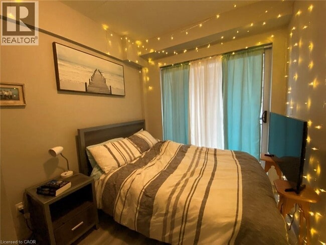 275 Larch St in Waterloo, ON - Building Photo - Building Photo