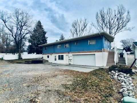 1734 Lake Elmo Dr in Billings, MT - Foto de edificio - Building Photo