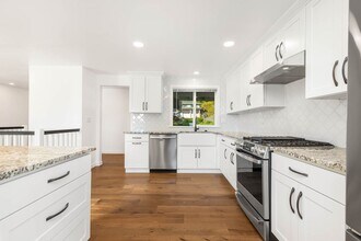 16615 NE 87th St in Redmond, WA - Building Photo - Building Photo