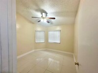 1327 E Glen Oak Rd in North Lauderdale, FL - Building Photo - Building Photo