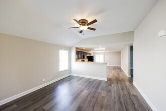 243 Bermuda Lakes Dr in Meridianville, AL - Building Photo - Building Photo