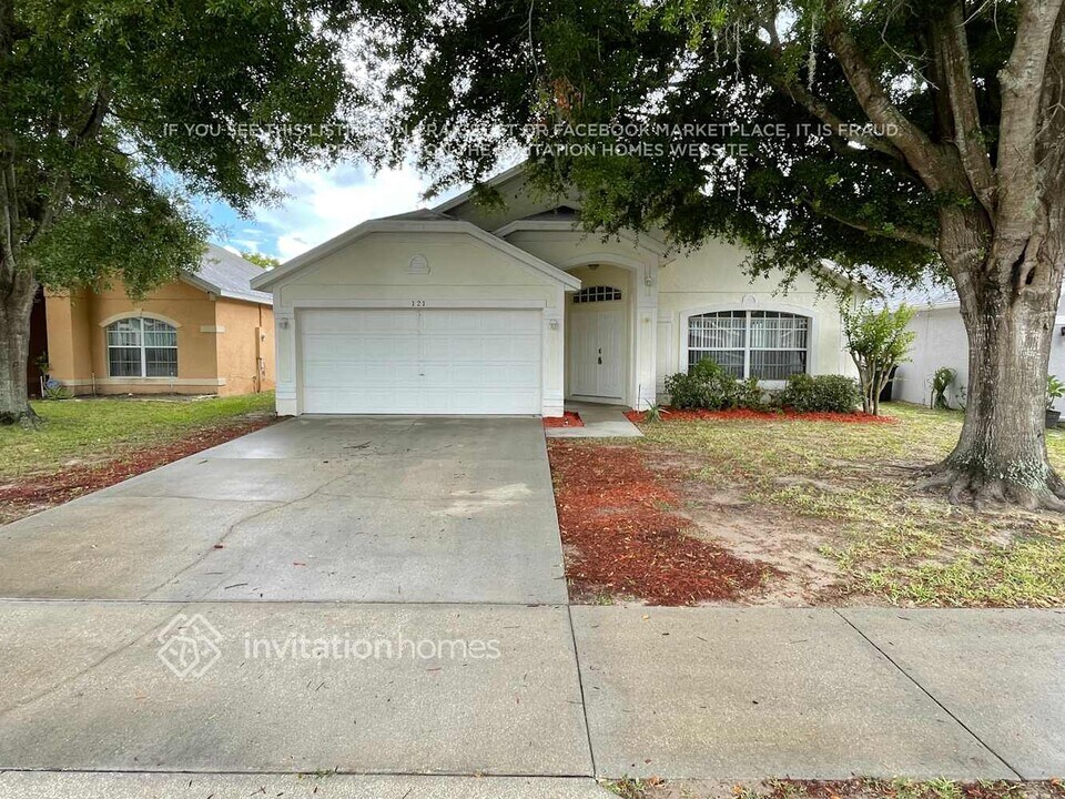121 Rose Hill Trail in Sanford, FL - Building Photo